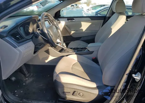 2019 Hyundai Sonata Limited z USA, uszkodzony, nr VIN 5NPE34AF1KH796819